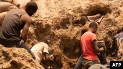 Le pays assure 70% de la fourniture globale de cobalt, mais ses mines artisanales piètrement réglementées nuisent à l'image du secteur.