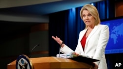 រូបឯកសារ៖ លោកស្រី Heather Nauert ​អ្នក​នាំពាក្យ​ក្រសួង​ការបរទេស ថ្លែងនៅក្នុងសន្និសីទសារព័ត៌មាន នៅក្រសួងការបរទេស នៅរដ្ឋធានីវ៉ាស៊ីនតោន កាលពីថ្ងៃទី៩ ខែសីហា ឆ្នាំ២០១៧។