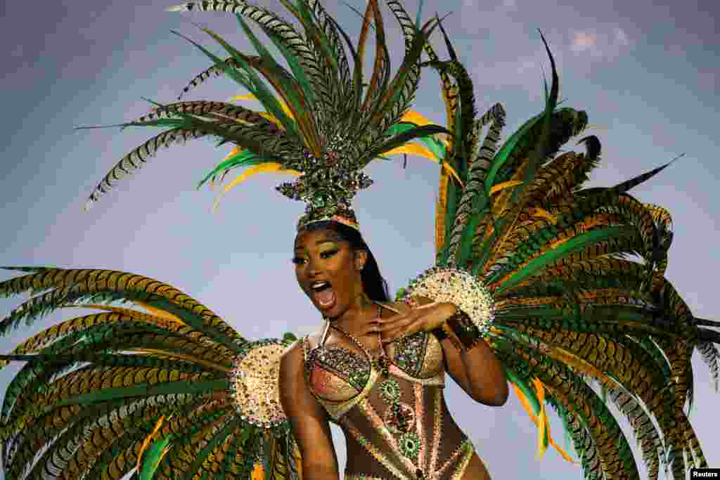 តារាចម្រៀងរ៉េបអាមេរិក Megan Three Stallion សម្តែងក្នុងអំឡុងមហោស្រពតន្ត្រី Rock in Rio ក្នុងក្រុង Rio de Janeiro នៃប្រទេសប្រេស៊ីល កាលពីថ្ងៃទី១១ ខែកញ្ញា ឆ្នាំ២០២២។