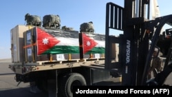Lori lililobeba misaada ya kibinadamu ya Uingereza kwa ushirikiano na Jordan. Februari 21, 2024.