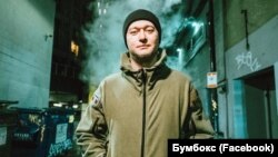 "П'ять країн. 17 концертів. 18 перельотів та три переїзди. Тисячі фанів. Нові знайомства. Старі друзі. П'ять розбитих валіз. Сім відвіданих музеїв. 83 наклеєних стікера. 34 дні у дорозі. Десятки тисяч кілометрів за спиною", - Хливнюк підбив підсумок туру США та Канадою 