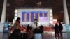 ពលរដ្ឋ​ចិន​ដែល​ត្រឡប់​ទៅ​ស្រុក​កំណើត​ក្នុង​រដូវ​ចូលឆ្នាំថ្មី​នៅ​វិលវល់​អំពី​ការងារ​និង​ប្រាក់​ចំណូល