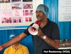 លោក Shetty Seetharama Thombathu ប្រធាន​ទីប្រឹក្សា​បច្ចេកទេស​នៃ​អង្គការ​យូនីដូ​ លើក​ឡើង​ពី​ទិដ្ឋភាព​ជារួម​នៃ​គម្រោង CAPFish Capture ទៅកាន់​អ្នកសារព័ត៌មាន​ក្នុង​ខេត្តសៀមរាប ថ្ងៃទី១៩ ខែកញ្ញា ឆ្នាំ២០២៣។(ហ៊ុល រស្មី/វីអូអេ)