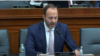 德州的共和黨籍聯邦眾議員蘭斯·古登(Lance Gooden)在眾議院司法委員會上就他提出的一項法案發言。(2024年5月22日）