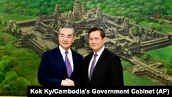 柬埔寨未來首相洪馬內在金邊會見中國外長王毅。（2023年8月13日）