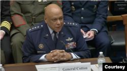 美國戰略司令部司令、空軍上將安東尼‧J‧科頓(General Anthony J. Cotton)在《2024 財年戰略力量態勢聽證會》上作證。 （國會眾議院軍委會聽證會截圖）