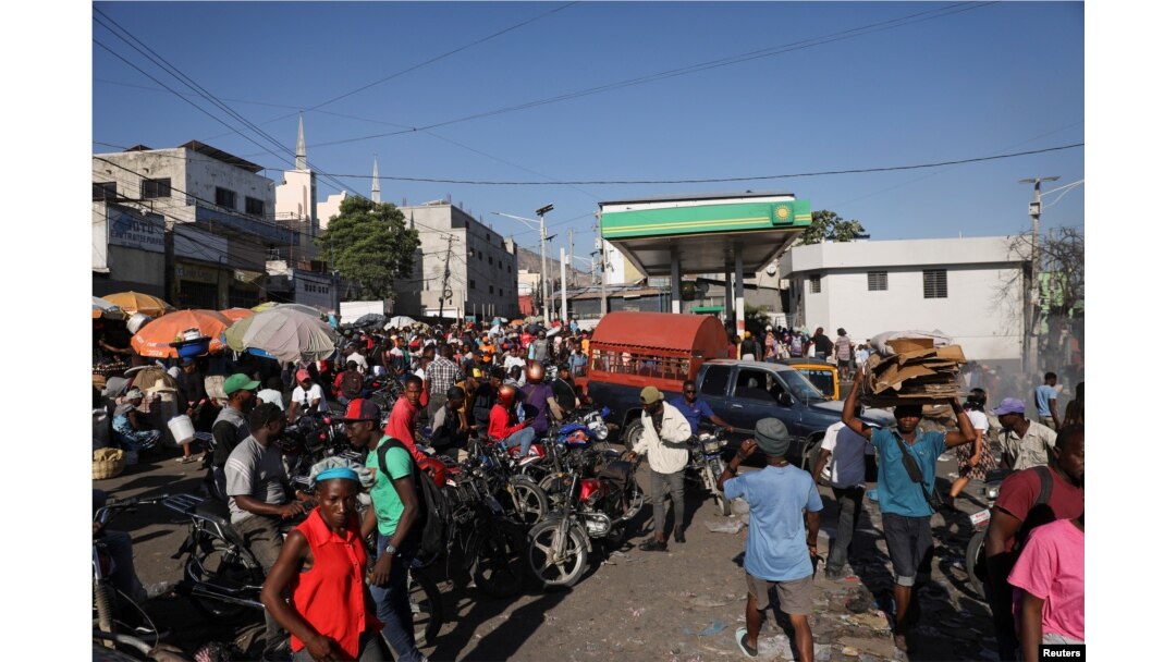 En Fotos I La violencia en Haití alcanzó a un próspero suburbio de Puerto Príncipe