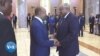 Au Gabon, opposition et majorité se concertent avant les élections