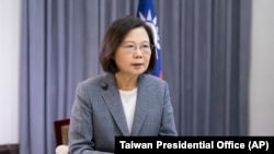 台灣總統蔡英文2023年4月11日在台北發表講話。（美聯社照片）