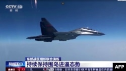 2023年4月9日，解放軍在台灣周邊進的“聯合利劍”軍演第二天模擬對台聯合精准打擊。台灣則數次出動戰機防控，並嚴密監視中共導彈部隊的動向。(法新社)