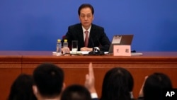 中國全國人大發言人王超星期六（3月4日）14屆全國人大第一次會議前夕在人民大會堂召開新聞發布會。