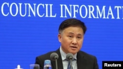 中國人民銀行行長潘功勝在北京舉行的記者會上致詞。（2024年1月24日）