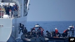菲律賓、美國和日本的海岸防衛隊在菲律賓海岸外舉行海岸防衛聯合演習。（資料照）