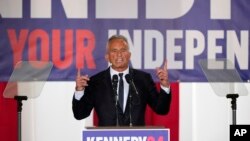 Robert F. Kennedy, Jr. duke folur në Filadelfia (9 tetor 2023)