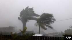 Lundi matin sur l'île voisine de La Réunion, le cyclone Belal a fait un mort.