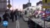 Vente de marchandises interdite sur le pont de Brooklyn à New York
