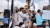 د سوات د امن جرګې مشر زاهد خان وي او اې ډیوه سره په خبرو کې وويل، د جمعې په د سوات په بېلابيلو علاقو کې خلک راوتي وو د عوامو جذبات وو په خوازه خېله کې به خلکو نعرې وهلي وي خو د هغو پرضد بيا د ترهګرۍ پرضد مقدمه درج شوې ده.