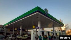 PAKISTAN-PETROL/