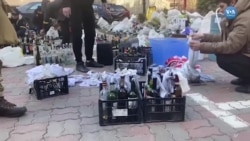 Kievliler Molotof Kokteylleri Hazırlıyor