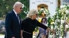 លោក Biden ទៅ​ទស្សនកិច្ច​សាលា​បឋមសិក្សា​ក្នុង​រដ្ឋ Texas ដែល​មាន​ការបាញ់​ប្រហារ​ដ៏​ធំ​មួយ​កាល​ពី​សប្តាហ៍មុន
