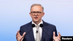 រូប​ឯកសារ៖ លោក Anthony Albanese កាល​នៅ​ជា​មេដឹកនាំ​គណបក្ស​ប្រឆាំង​អូស្ត្រាលី​ ក្នុង​​​កិច្ច​ពិភាក្សា​ដេញដោល​មួយ​អំឡុង​យុទ្ធនាការ​ឃោសនា​បោះឆ្នោត​ជាតិ នៅ​ទីក្រុង​ កាល​ពី​ថ្ងៃ​ទី​៨ ខែ​ឧសភា ឆ្នាំ​២០២២។