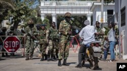 Au moins sept militaires ont déjà été arrêtés suite à la tentative de coup d'État en Gambie le 2 décembre 2022.