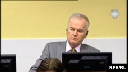 Ратко Младич у залі міжнародного трибуналу в Гаазі