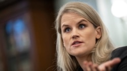 Frances Haugen duke dëshmuar në një komision të Senatit (5 tetor 2021)