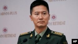 資料照片：2022年11月22日，中國國防部發言人譚克非在柬埔寨暹粒舉行的東盟國防部長會議舉行的新聞發布會上。 （美聯社照片）