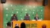 Amadou Gallo Fall, Président de la BAL (au centre) et Mark Tatum, Directeur des opérations de la NBA (à droite), le 6 mars 2022. (VOA/Seydina Aba Gueye)
