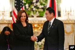 美國副總統賀錦麗在東京參加前首相安倍晉三國葬期間與日本首相岸田文雄舉行會晤。
