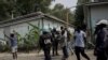 Des manifestants congolais à l'intérieur du siège de la Mission des Nations Unies pour la paix au Congo (MONUSCO) à Goma, le 25 juillet 2022. (Photo de GLODY MURHABAZI / AFP)