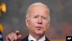 美國總統拜登在白宮對通脹降低法案發表講話（2022年7月28日）