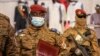 Le Burkina Faso est la cible d'attaques jihadistes depuis 2015 perpétrées par des mouvements affiliés à Al-Qaïda et à l'Etat islamique qui ont fait plus de 2.000 morts et 1,8 million de déplacés.