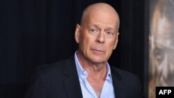 C'est le film d'action "Die Hard" ("Piège de Cristal") en 1988 qui a fait de Bruce Willis une star internationale.