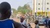 L'ambassade américaine demande l'aide du public pour retrouver un otage