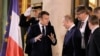 Французький президент Еммануель Макрон з російським президентом Путіним на зустрічі керівників України, Росії, Франції та Німеччини - так званої Нормандської четвірки у Парижі 10 грудня 2019 р.