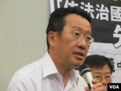 台灣聲援中國人權律師網絡副召集人顧立雄律師(美國之音張永泰拍攝)