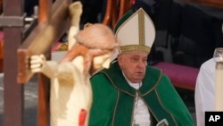 Le pape François au Vatican en 2025 (AP)