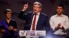 Jean-Luc Melenchon, leader de La France Insoumise, prononce un discours après les premiers résultats du second tour des élections législatives françaises, au siège de NUPES à Paris, France, le 19 juin 2022.