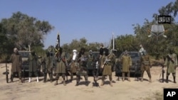  Abubakar Shekau, au milieu de ses hommes.