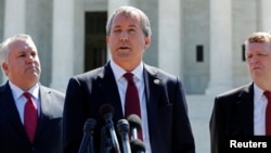 德克薩斯州檢察長帕克斯頓（Ken Paxton）。