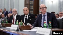 Para pejabat eksekutif Southwest Airlines dan pejabat serikat pekerja hadir di hadapan Komite Perdagangan Senat AS di Gedung Capitol, Washington, DC hari Kamis (9/2). 