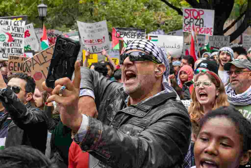 Waandamanaji wakiimba nyimbo za kuunga mkono Palestina nje ya Bunge la Jimbo la Texas, mjini Austin Marekani, Nov 12, 2023.