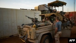 Des Casques bleus néerlandais de la MINUSMA à leur base à Gao, Mali, le 29 novembre 2017.
