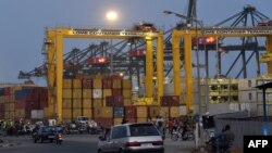 Le groupe Bolloré avait acquis les droits d'exploitation du port de Lomé au Togo, inauguré le 14 octobre 2014.