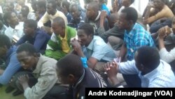 103 immigrés orpailleurs tchadien arrêtés en Algérie sont accueilli ce matin a l'aéroport international Hassan Djoumouss de NDjamena au Tchad par le ministre tchadien de la justice.