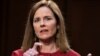 La juge Amy Coney Barrett, candidate à la Cour suprême des États-Unis, témoigne lors du deuxième jour de son audience de confirmation à Washington.