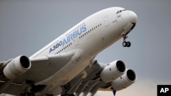 Un Airbus A380, Paris, France, 18 Juin 2015 