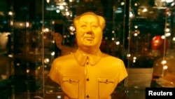 毛澤東金像